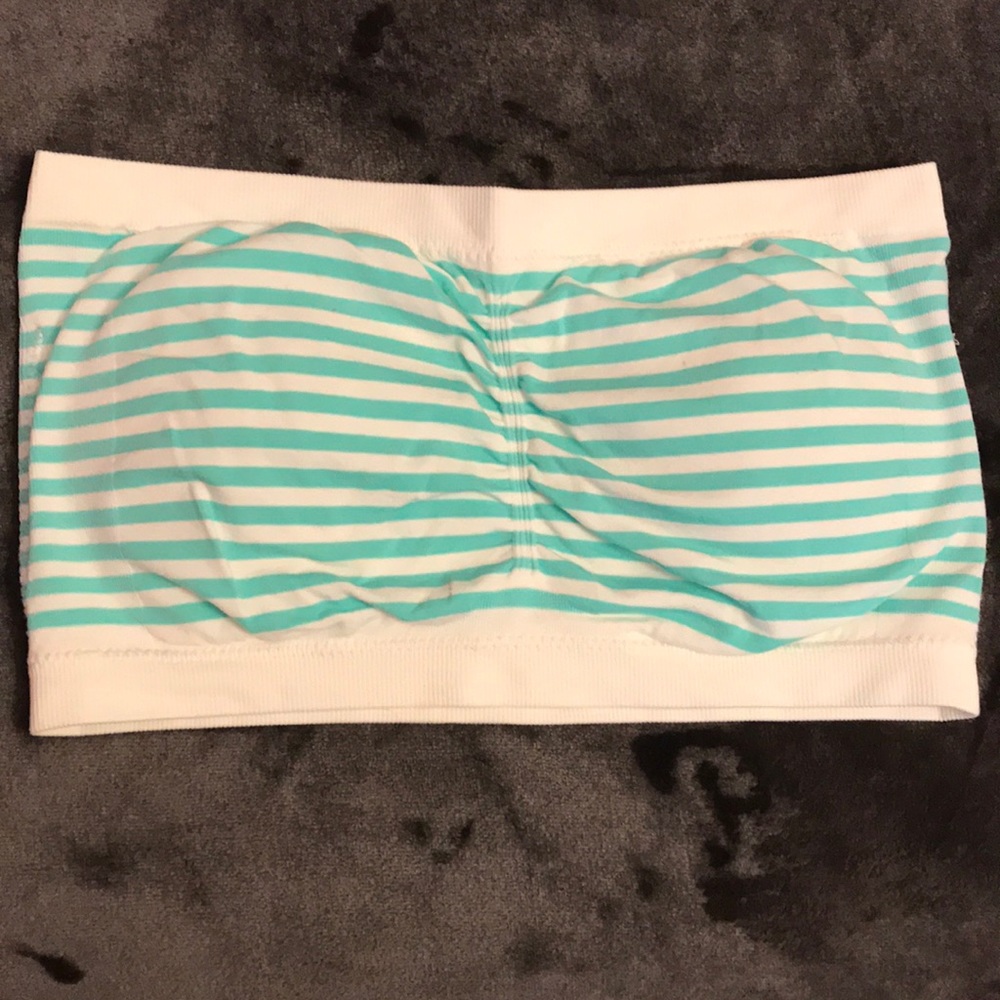 Strapless bandeau bra
